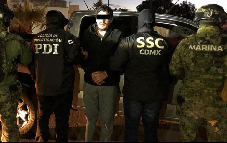 Imagen cedida por la Secretaría de Seguridad Ciudadana (SSC) que muestra la detención de Óscar Andrés Flores (c), alias 