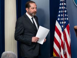 El secretario de Salud y Servicios Humanos, Alex Azar, arriba a una conferencia de prensa sobre la situación del coronavirus en Estados Unidos. AP/E. Vucci