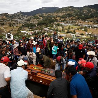 Cientos de personas rinden homenaje al activista Homero Gómez
