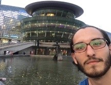 Alfonso Pimentel, quien estudia en la Universidad de Hangzhou, logró encontrar vuelos disponibles después de casi una semana buscando alternativas para salir. CORTESÍA