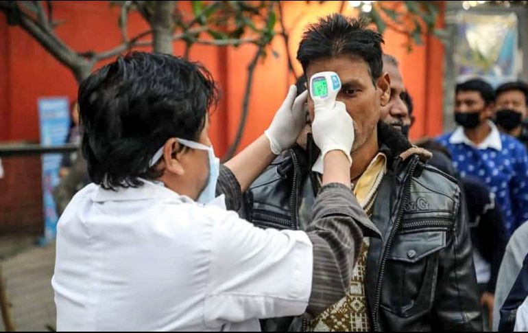 El coronavirus ha dejado más de 300 muertos y contagió a más de 14 mil personas. AFP / Bhutan Prime Minister's Office