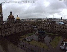 Así luce esta tarde la Plaza de Armas en el Centro de Guadalajara. YOUTUBE@webcamsdemexico