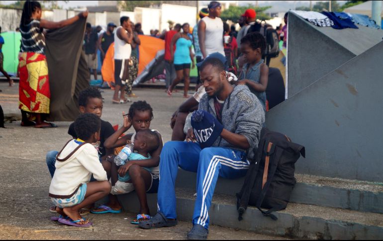 Migrantes provenientes del Congo, Angola y Camerún en un punto fronterizo de Tapachula, Chiapas. EFE/ARCHIVO