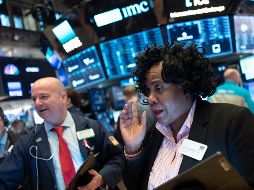 Empujado por el imparable ascenso de Tesla, el índice Nasdaq fue el que más avanzó en la jornada. AP/M. Lennihan