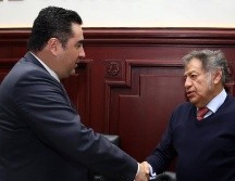 El presidente del STJE, Ricardo Suro Esteves, reconoció el trabajo de Herrera Palacios. Cortesía