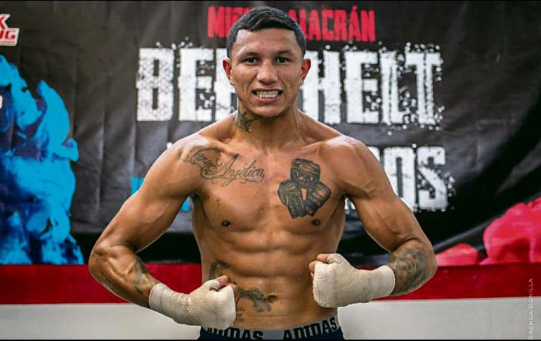 Apuntado. Miguel Berchelt (foto) pronostica gran pelea ante Óscar Valdez. AP