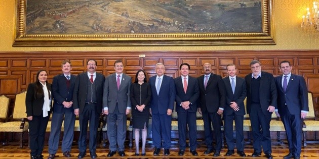 Acuerdan diputados y L&oacute;pez Obrador di&aacute;logo permanente