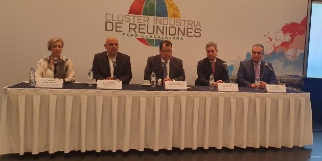 Prev&eacute;n ca&iacute;da en industria de reuniones
