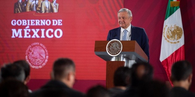 L&oacute;pez Obrador env&iacute;a terna para elegir al comisionado de la CRE