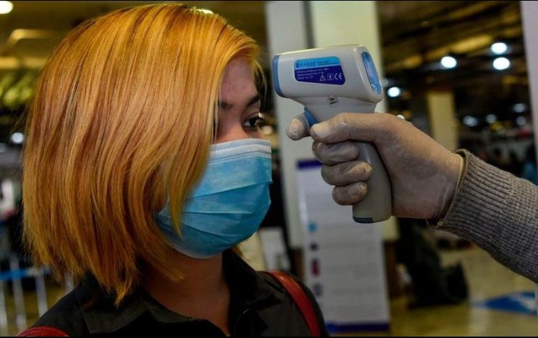 La detección de síntomas no es suficiente para saber si la persona está contagiada con el nuevo coronavirus. GETTY IMAGES