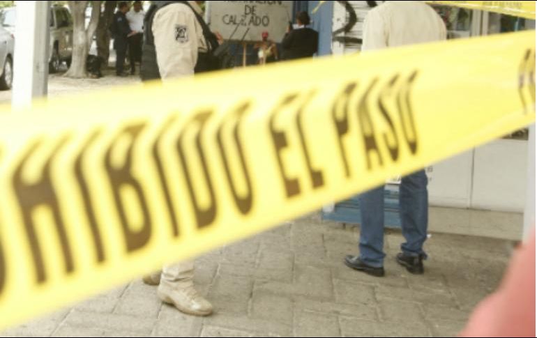 El hombre presentaba varias lesiones producidas por arma punzocortante en diversas partes de su cuerpo; fue trasladado a la Cruz Verde. EL INFORMADOR / ARCHIVO