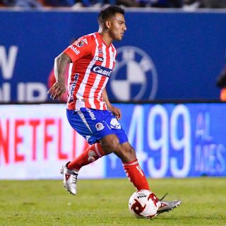 Javier Cortés sufre accidente automovilístico