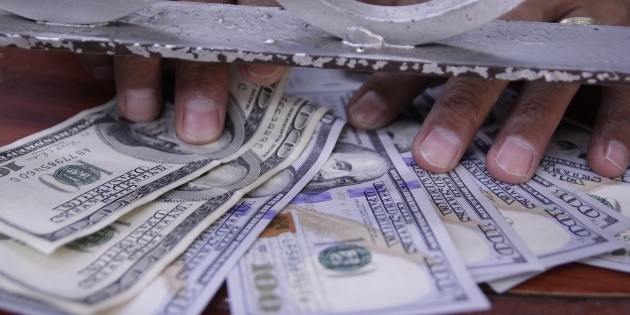 D&oacute;lar cierra con ganancia, se vende en 19.16 pesos