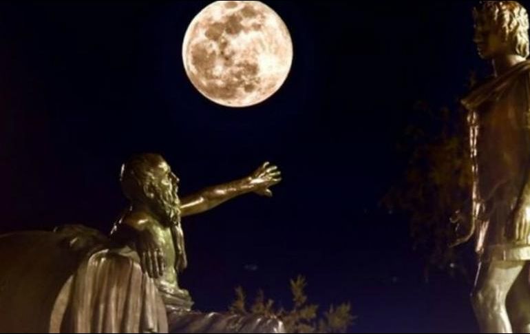 Así se vio la Luna de nieve en Atenas en 2019. GETTY IMAGES