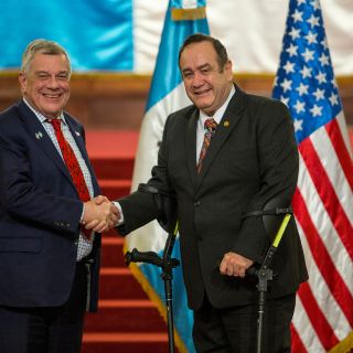 Guatemala y EU firman convenio para el sector agrícola