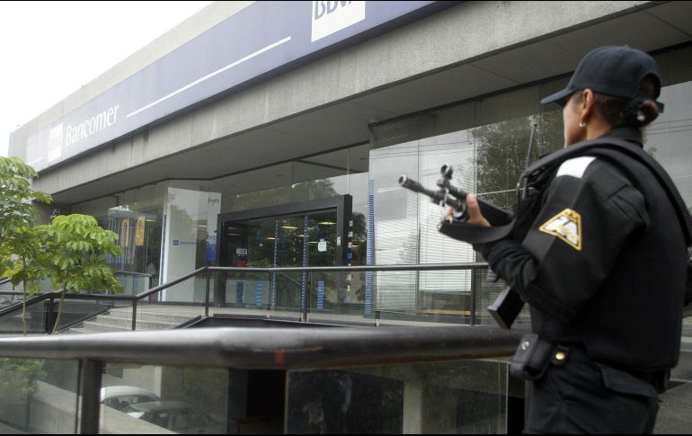 Es inviable que la seguridad pública se ocupe de las mil 042 sucursales bancarias que hay en Jalisco. EL INFORMADOR/Archivo