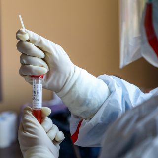 Un estadounidense es el primer extranjero muerto por coronavirus