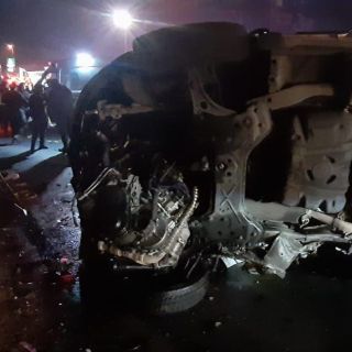 Hombre impacta unidad de la Policía Vial y lesiona a dos oficiales