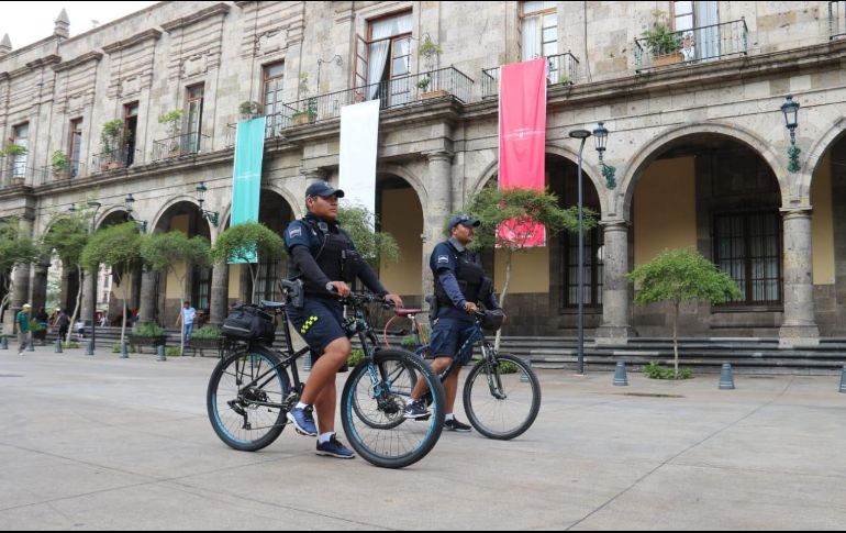 Según el Ayuntamiento tapatío, el patrullaje está planeado estratégicamente para alcanzar cada uno de los rincones de la zona. ESPECIAL / Policía de Guadalajara