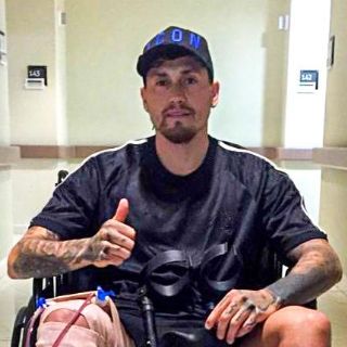 Nicolás Castillo sale del hospital; comenzará rehabilitación