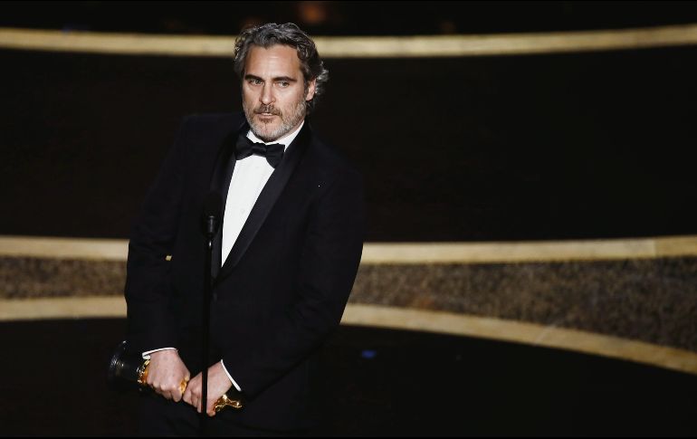 Mejor Actor. Por “Joker” Joaquin Phoenix se hizo de esta estatuilla. “No me siento por encima de mis conominados, todos compartimos el mismo amor por el cine”, dijo tras dar un discurso sobre humanidad.