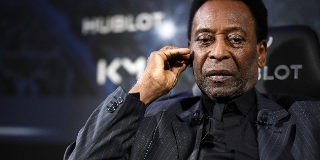 Pel&eacute; sufre depresi&oacute;n debido a problemas de salud, dice su hijo