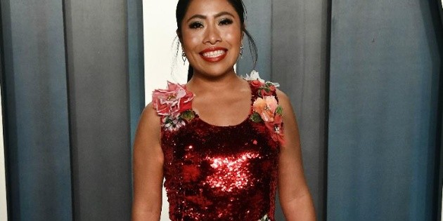 Yalitza Aparicio felicita a "Par&aacute;sitos" por su triunfo en los Oscar