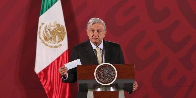 Crean comit&eacute; para analizar propuesta de AMLO sobre eliminar "puentes"