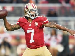 Congelado. Kaepernick no ha jugado futbol americano desde la temporada de 2016 de la NFL. AFP / T. Henderson