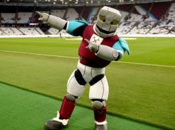 West Ham. La mascota de los Hammers resulta un privilegio de aproximadamente 800 euros. TWITTER/@espn