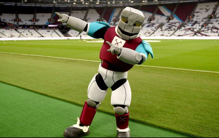 West Ham. La mascota de los Hammers resulta un privilegio de aproximadamente 800 euros. TWITTER/@espn