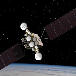 EU señala comportamiento inusual de dos satélites rusos