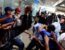 El retorno de Guaidó no estuvo exento de polémica, y varios manifestantes protagonizaron enfrentamientos en el Aeropuerto Internacional de Maiquetía 