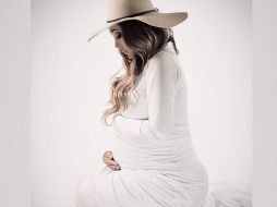 Myriam y su esposo Frank Garza externaron su felicidad por la llegada de su hija. INSTAGRAM / myriammontecruz_