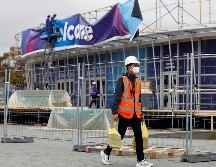 En Barcelona se ultiman los preparativos para el Congreso Mundial de Móviles (MWC), que enfrenta más de una veintena de cancelaciones a causa del coronavirus. EFE/A. Estévez