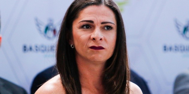 Ana Guevara garantiza apoyo para atletas que van a Tokio 2020