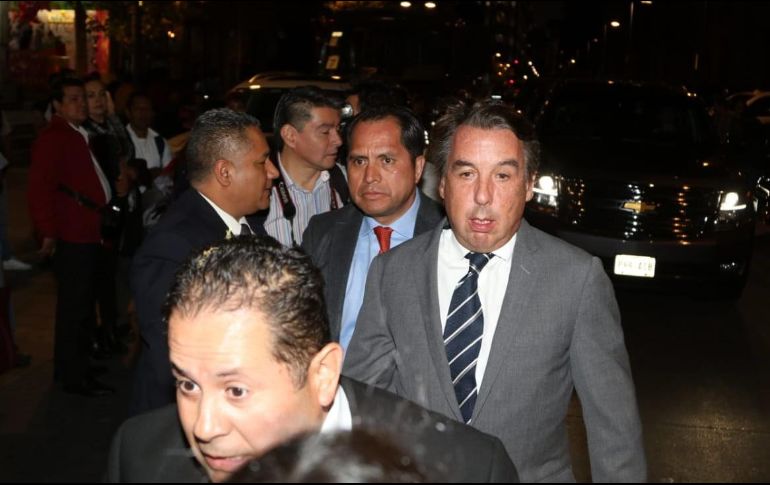 A la cena de tamales también acudió el presidente de Grupo Televisa, Emilio Azcárraga Jean. SUN / C. Mejía