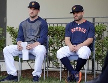 Este jueves, los jugadores Alex Bregman y José Altuve se lamentaron por el escándalo ante los medios de comunicación. AP / J. Roberson