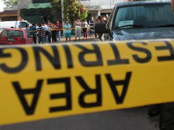 De acuerdo a testimonios recabados por los oficiales, cuando el motociclista circulaba por el cruce perdió el control de su vehículo y cayó al suelo. EL INFORMADOR / ARCHIVO