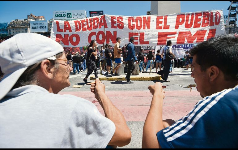 Los argentinos han exigido que no se pague la deuda. AP