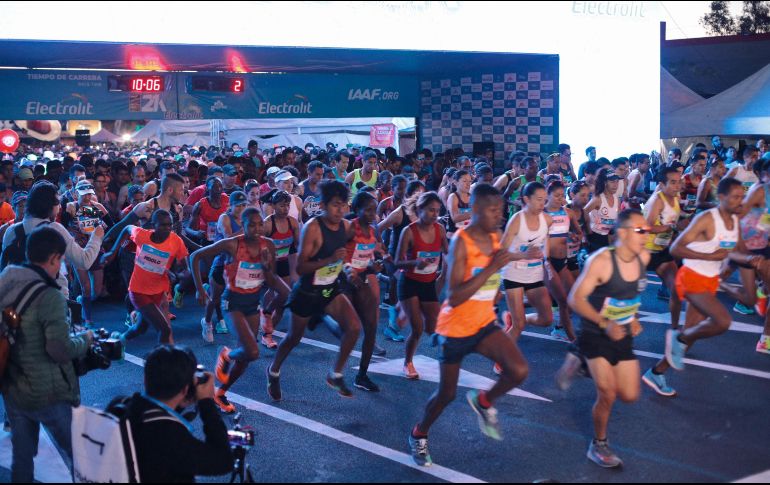 Mañana miles de corredores serán los protagonistas en las principales vialidades de la ciudad. EL INFORMADOR/A. Camacho