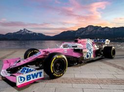 El bólido luce su rosa característico en la carrocería, pero es más prominente el logo del patrocinador, que tras tres años exitosos fortalece su alianza. TWITTER / @RacingPointF1