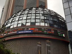 Los mercados accionarios se ubican en terreno negativo ante los primeros señalamientos de empresas como Apple y HSBC. EL INFORMADOR / ARCHIVO