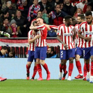 Atlético de Madrid aguanta ataques y se impone a Liverpool