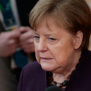 "El racismo es un veneno", asegura Merkel tras tiroteo en Hanau