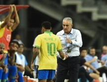 LÍDER. El seleccionador brasileño considera a Neymar uno de los dos líderes de la Canarinha. TWITTER/@GolCaracol