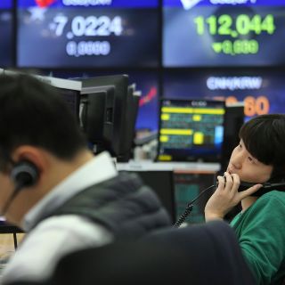 Wall Street tiene semana con pérdidas ante preocupación por coronavirus