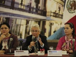 Sánchez Cordero sostuvo este viernes una reunión de tres horas con funcionarios de distintas dependencias. TWITTER/@SEGOB_mx