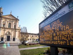 Diez localidades de la provincia de Lodi, en la Lombardía recomiendan a sus habitantes que no salgan de casa y que cierren todos los comercios. EFE / M. Corner
