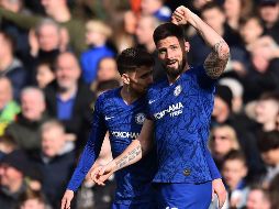 El delantero francés Olivier Giroud abrió el marcador al minuto 15 para los suyos con un buen zurdazo desde dentro del área. AFP / G. Kirk